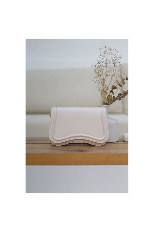 Kadın Krem Dalga Desen Kapaklı Kumaş Askılı Omuz Çantası