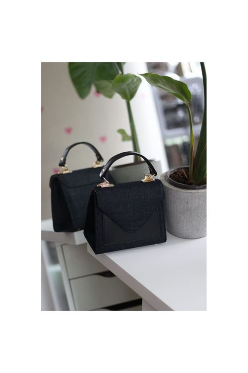 Mat Siyah Kot Detaylı Tutmalı El Omuz Çantası