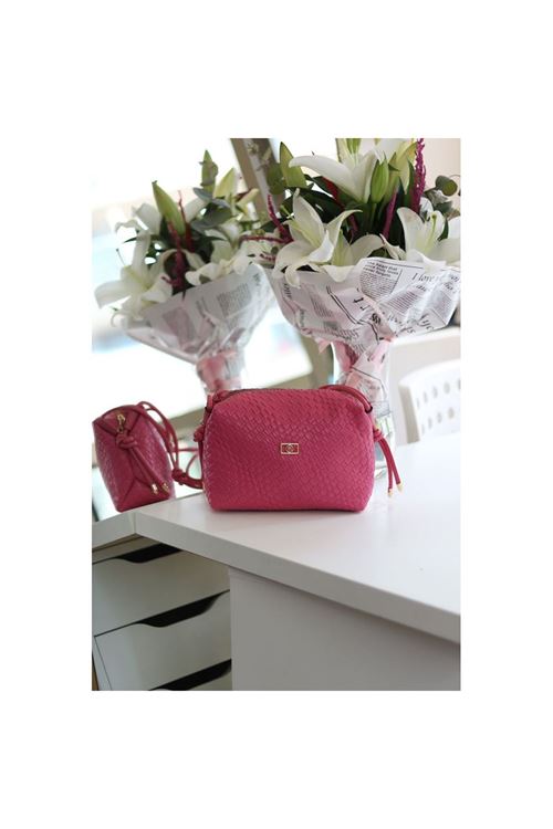 Kadın Fuşya Baklava Desenli İnce Düğüm Askılı Omuz Çantası