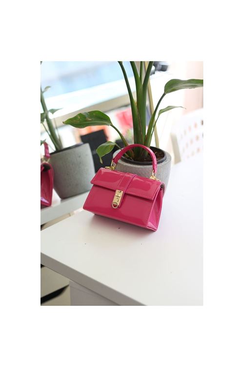 Kadın Fuşya Rugan Toka Detaylı Zincirli El Omuz Çantası