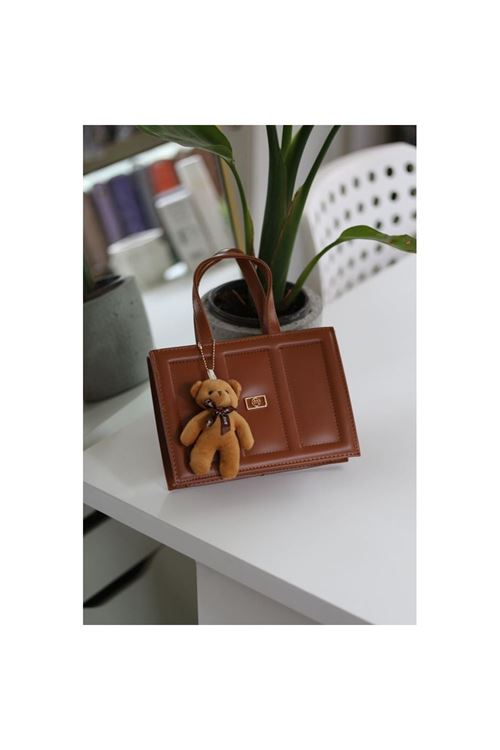 Kadın Taba Çizgi Detaylı Ayıcık Maskotlu El Omuz Çantası