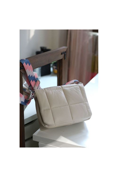 Kadın Krem Kare Desenli Paraşüt Kumaş Omuz Çantası