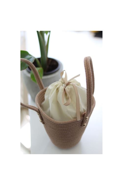 Kadın Bej Örme Çift Kulp Ağzı Büzgülü Hasır Görünümlü El Çantası