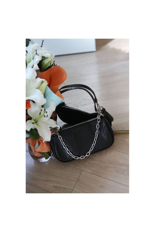 Kadın Siyah Kroko Zincir Detaylı Baget Omuz Çantası
