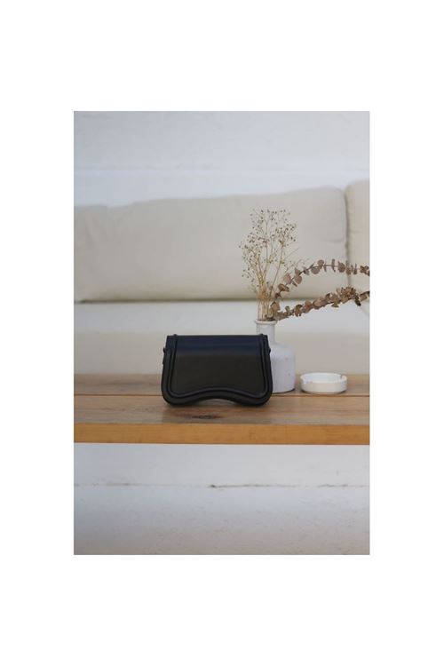 Kadın Siyah Dalga Desen Kapaklı Kumaş Askılı Omuz Çantası