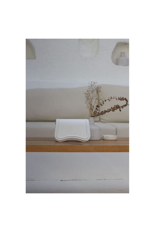 Kadın Beyaz Dalga Desen Kapaklı Kumaş Askılı Omuz Çantası