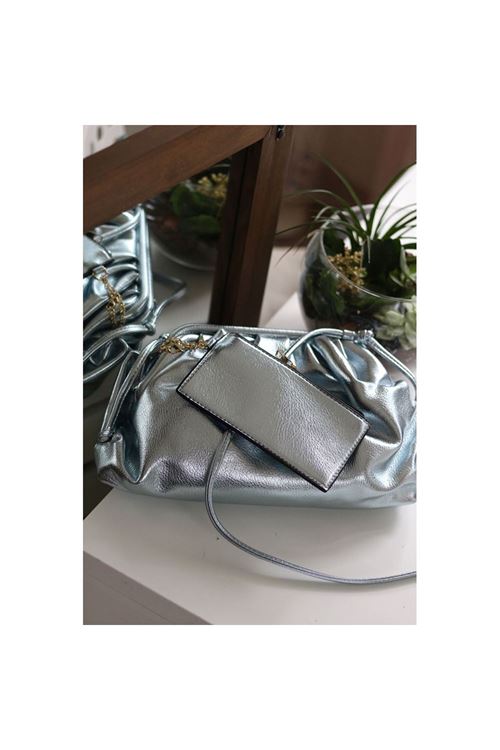 Kadın Metalik Mavi Bohça Form Kartlıklı Omuz Çantası