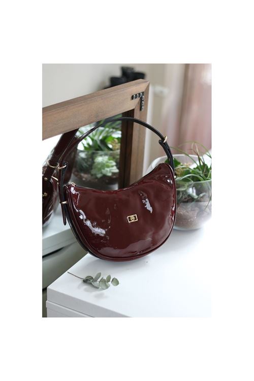 Kadın Rugan Bordo Oval Askılı Omuz Çantası
