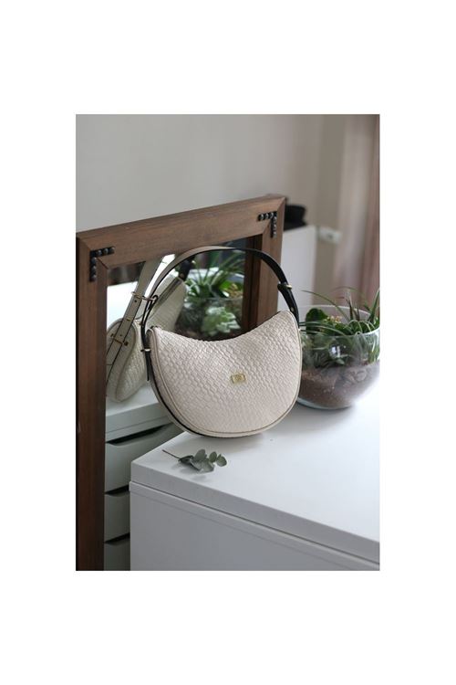 Kadın Krem Kroko Oval Askılı Omuz Çantası