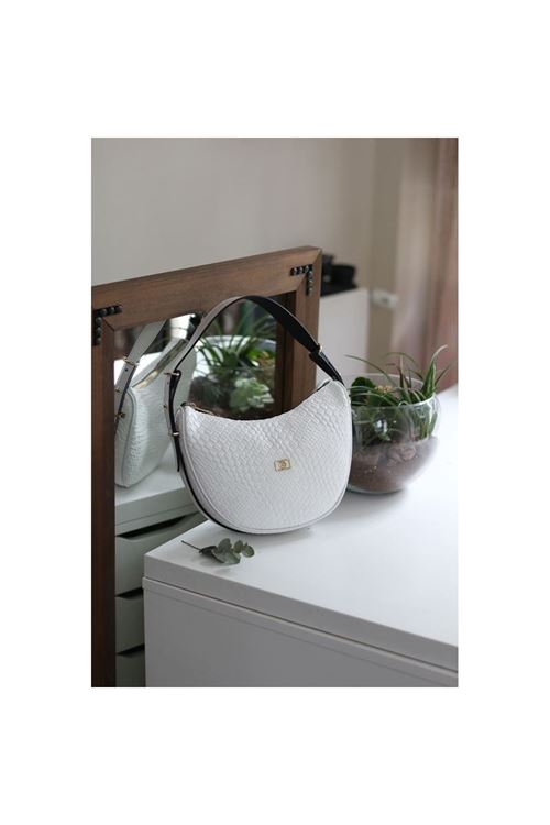 Kadın Beyaz Kroko Oval Askılı Omuz Çantası