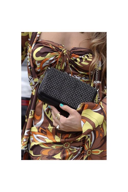 Kadın Siyah Taş İsleme Kapaklı Omuz Çantası