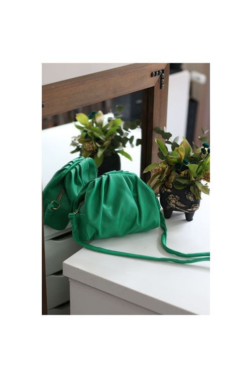 Moom Bag Kadın Çimen Yeşili Yumuşak Pileli Omuz Çantası