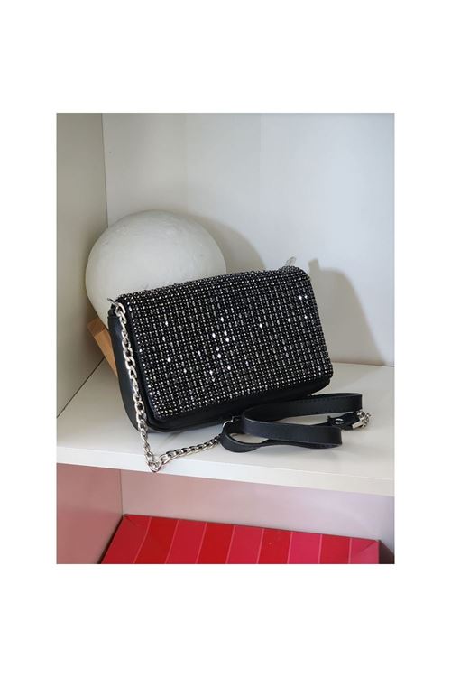 Kadın Siyah Taş İsleme Kapaklı Omuz Çantası