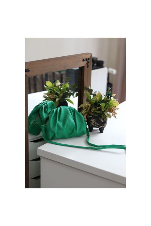 Moom Bag Kadın Çimen Yeşili Yumuşak Pileli Omuz Çantası