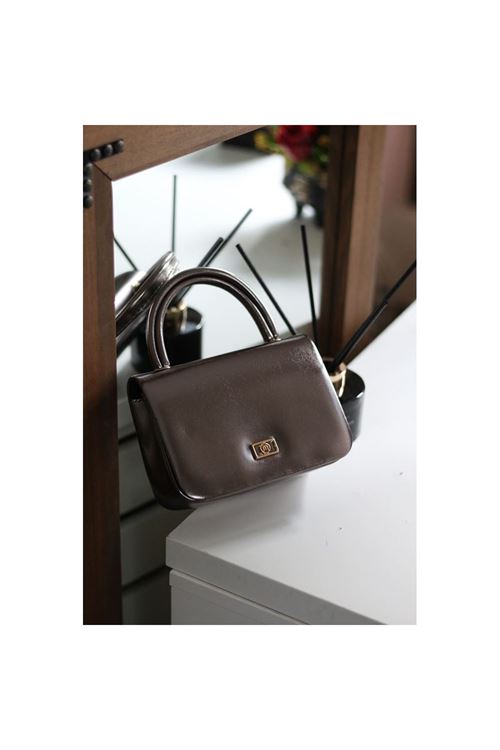 Kadın Platin Parlak Renkli Zincir Detaylı El Çantası