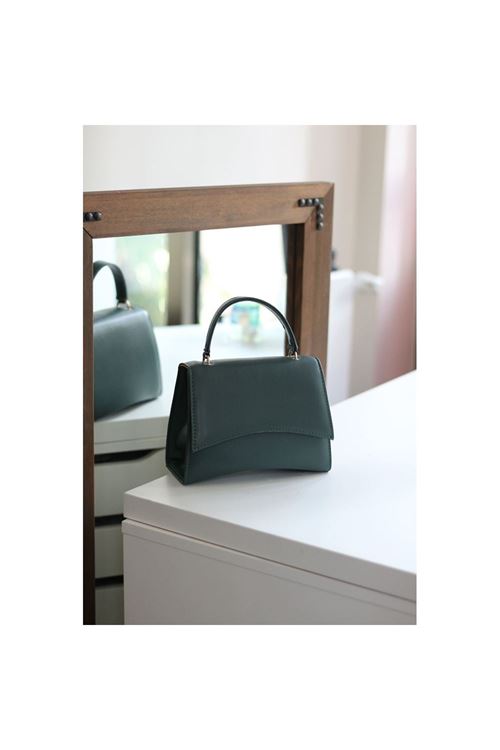 Kadın Haki Geniş Kapak Detaylı Omuz Çantası