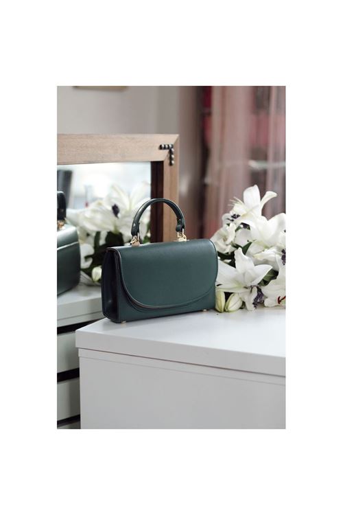 Kadın Haki Oval Kapak Detaylı Askılı Omuz Çantası