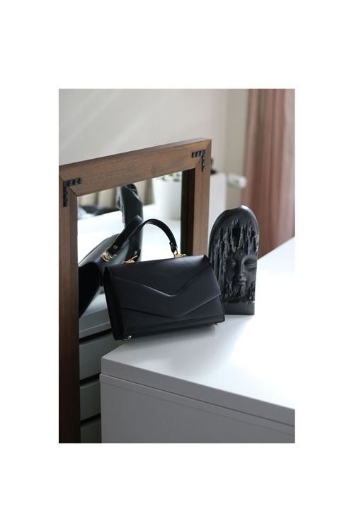 Siyah Zarf Tutma Saplı Omuz Çantası