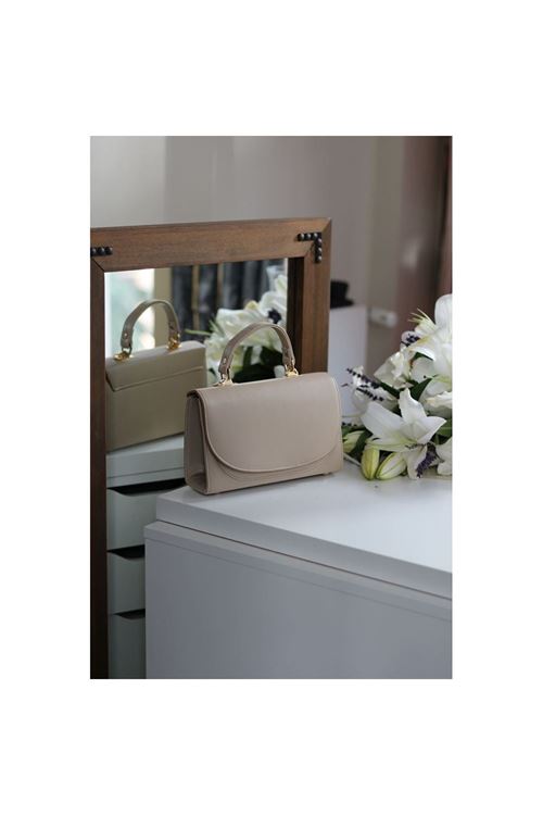 Kadın Nude Oval Kapak Detaylı Askılı Omuz Çantası