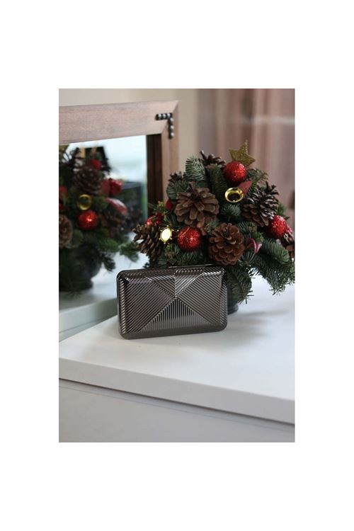 Kadın Siyah Metal Zincir Askılı Abiye Çanta