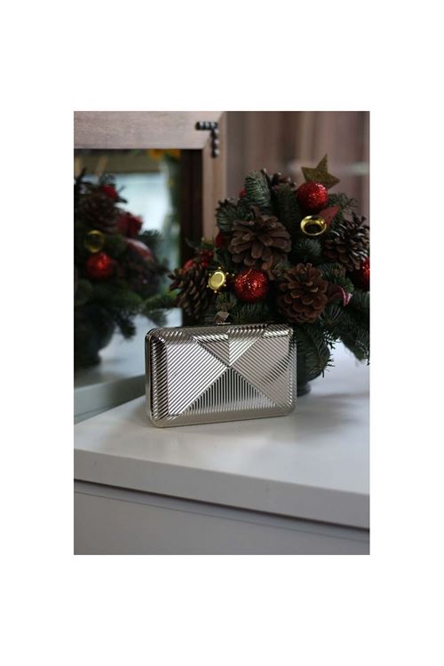 Kadın Gümüş Metal Zincir Askılı Abiye Çanta