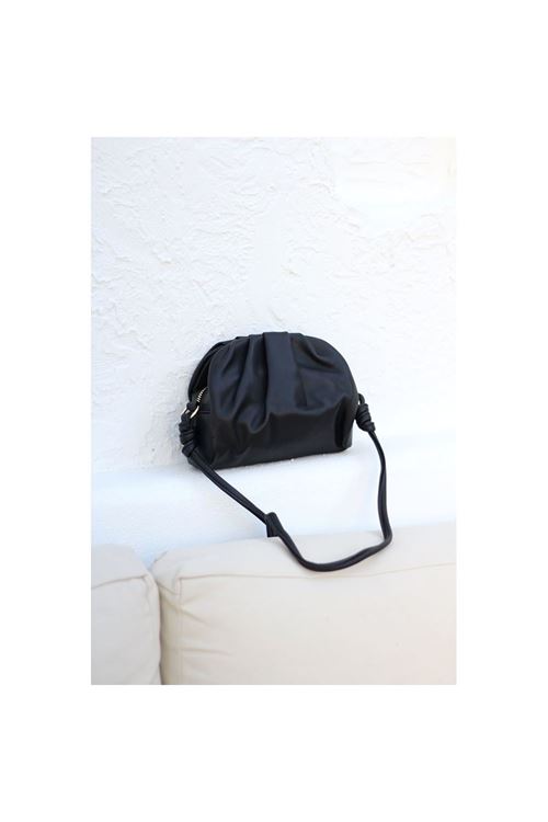 Kadın Siyah Yumuşak Pileli Omuz Çantası