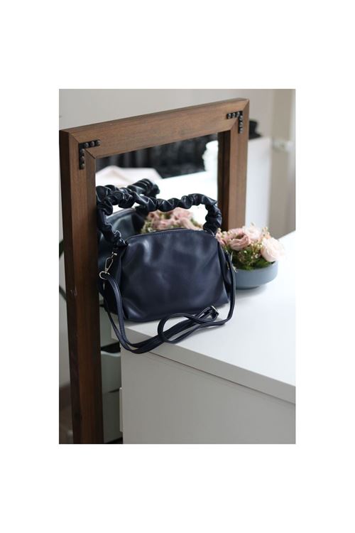 Kadın Lacivert Büzgü Saplı Yumuşak Askılı Omuz Çantası