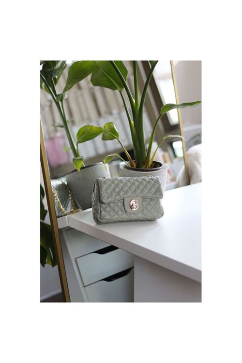 Kadın Mint Yeşili Zincirli Kapitone Çanta