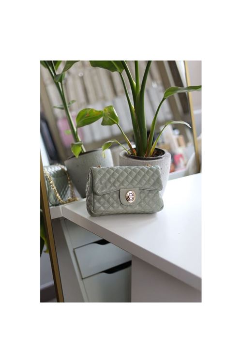 Kadın Mint Yeşili Zincirli Kapitone Çanta