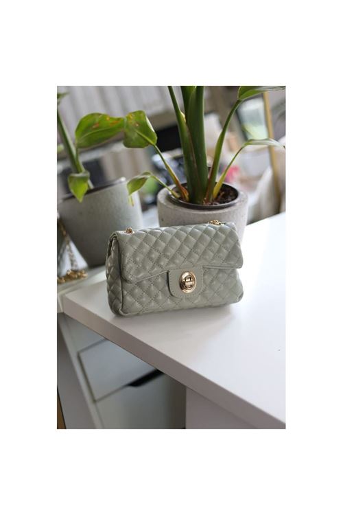 Kadın Mint Yeşili Zincirli Kapitone Çanta