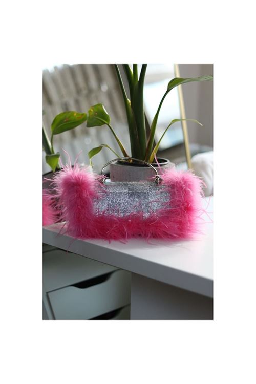 Kadın Pembe Tüylü Özel Tasarım Metal Tutma Saplı Gece Çantası