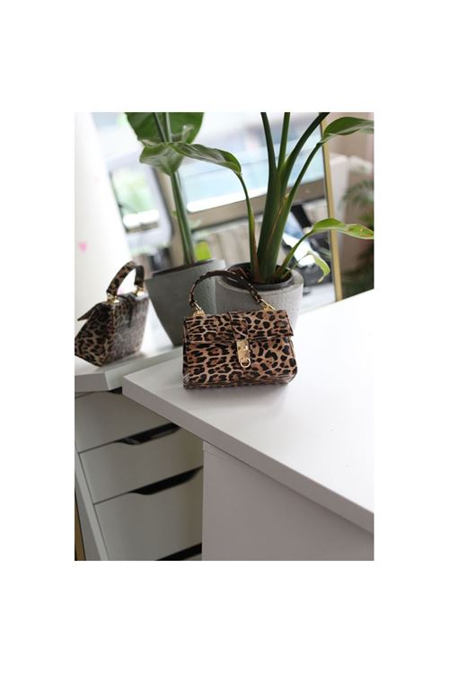 Kadın Leopar Desenli Toka Detaylı Zincirli El Omuz Çantası