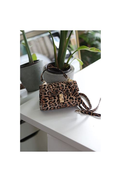 Kadın Leopar Desenli Toka Detaylı Zincirli El Omuz Çantası