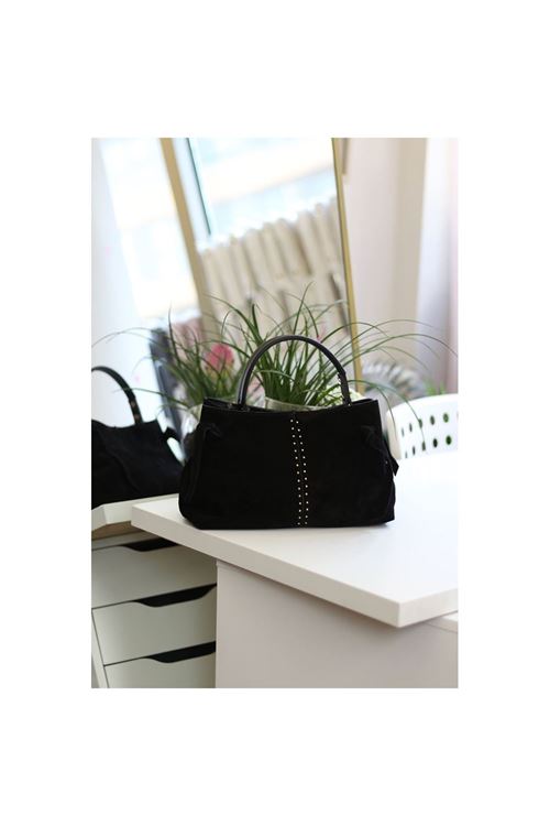 Kadın Siyah Süet Gold Zımba Detaylı Omuz çantası