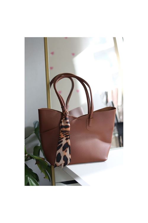 Taba Leopar Fular Detaylı Büyük Boy Omuz Çantası