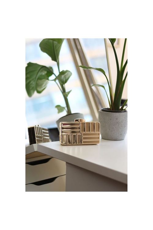 Kadın Gold Metal Asimetrik Çizgi Detaylı Abiye Çanta