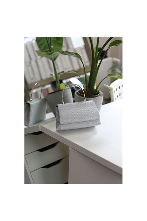 Kadın Silver Metal Tutma Saplı Kapaklı Abiye Çanta