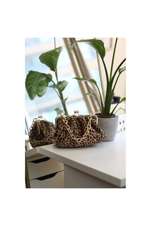 Kadın Leopar Bohça Formlu Zincir Detaylı Çanta