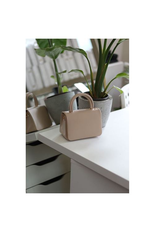 Nude Tutma Saplı Zincir Detaylı El Omuz Çantası