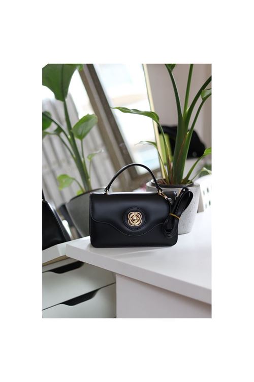 Kadın Siyah Gold Oval Toka Detaylı Yumuşak Deri El Omuz Çantası