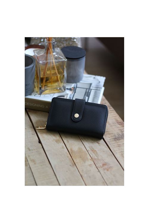 Kadın Siyah Kartlık Detaylı Orta Boy Cüzdan