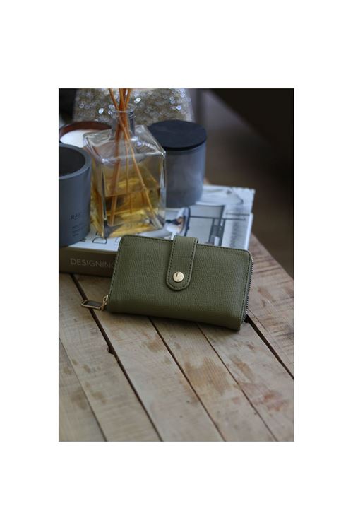 Kadın Haki Yeşil Kartlık Detaylı Orta Boy Cüzdan