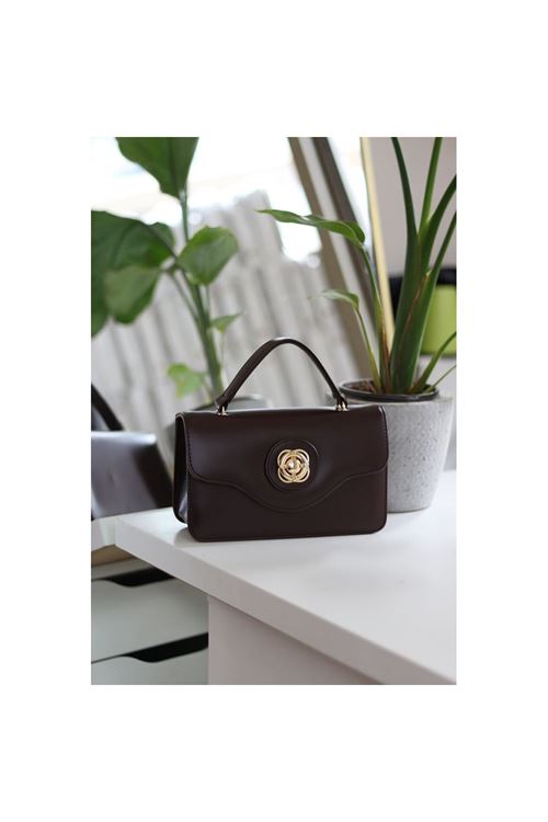 Kadın Acı Kahve Gold Oval Toka Detaylı Yumuşak Deri El Omuz Çantası