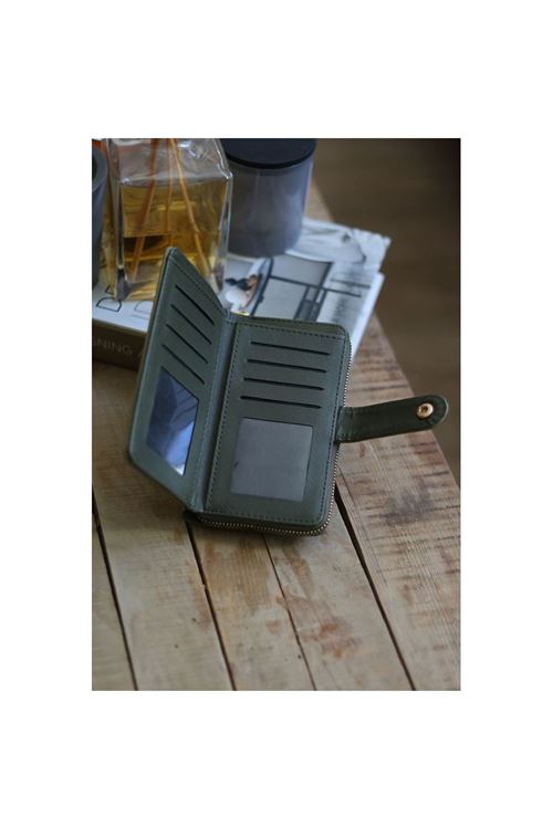 Kadın Haki Yeşil Kartlık Detaylı Orta Boy Cüzdan