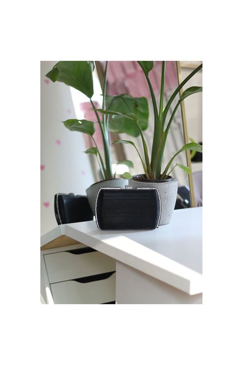 Kadın Siyah Çizgi Doku Kristal Taş Detaylı Abiye Çanta