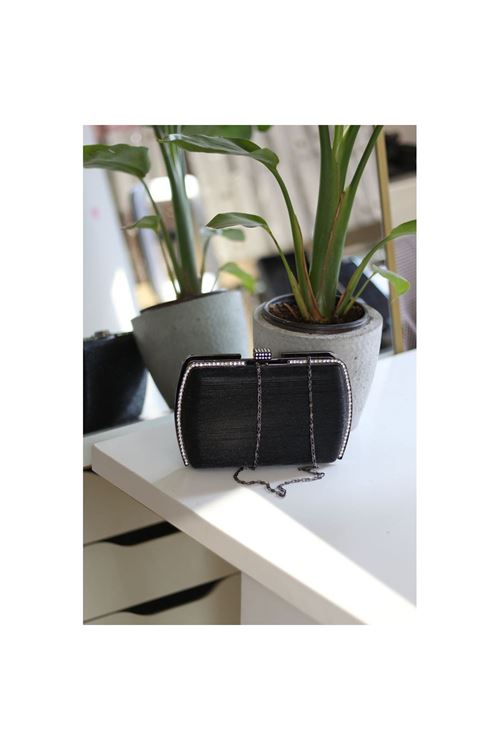 Kadın Siyah Çizgi Doku Kristal Taş Detaylı Abiye Çanta