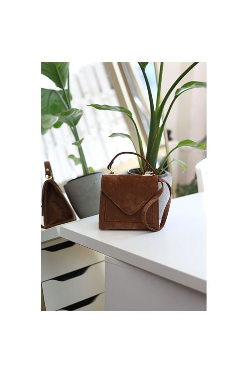 Kadın Taba Eskitme Doku Kapak Detaylı Askılı Omuz Çantası