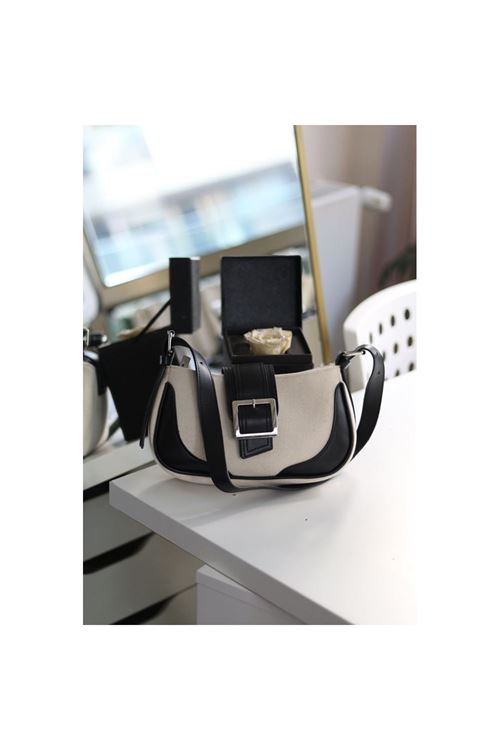 Kadın Siyah Keten Silver Toka Detaylı Askılı Omuz Çantası