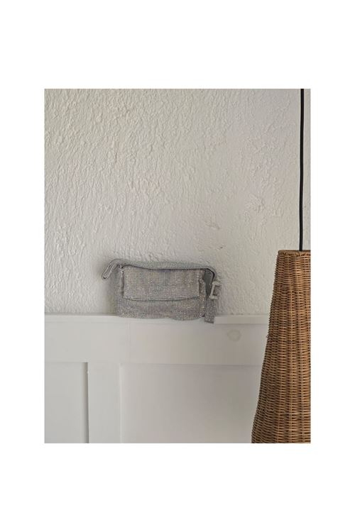 Kadın Parlak Silver Toka Detaylı Taş Dokuma Omuz Çantası