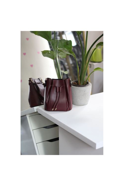 Kadın Bordo Ağzı Büzgü Detaylı Askılı El Omuz Çantası